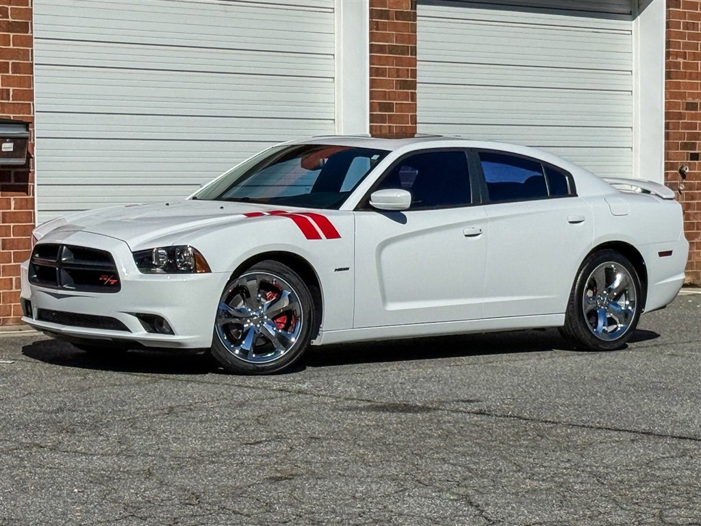 Used 2014 Dodge Charger R/T image 9