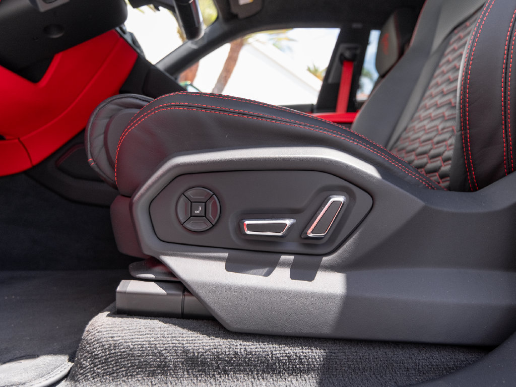 Used 2022 Lamborghini Urus AWD/4WD image 19