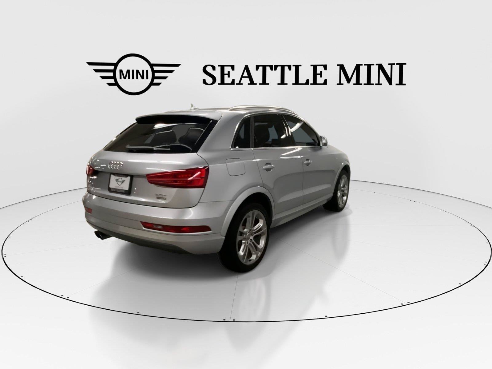 Used 2018 Audi Q3 2.0T Premium Plus w/ Premium Plus Package AWD/4WD image 11