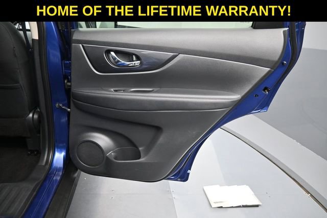 Used 2018 Nissan Rogue SV AWD/4WD image 40