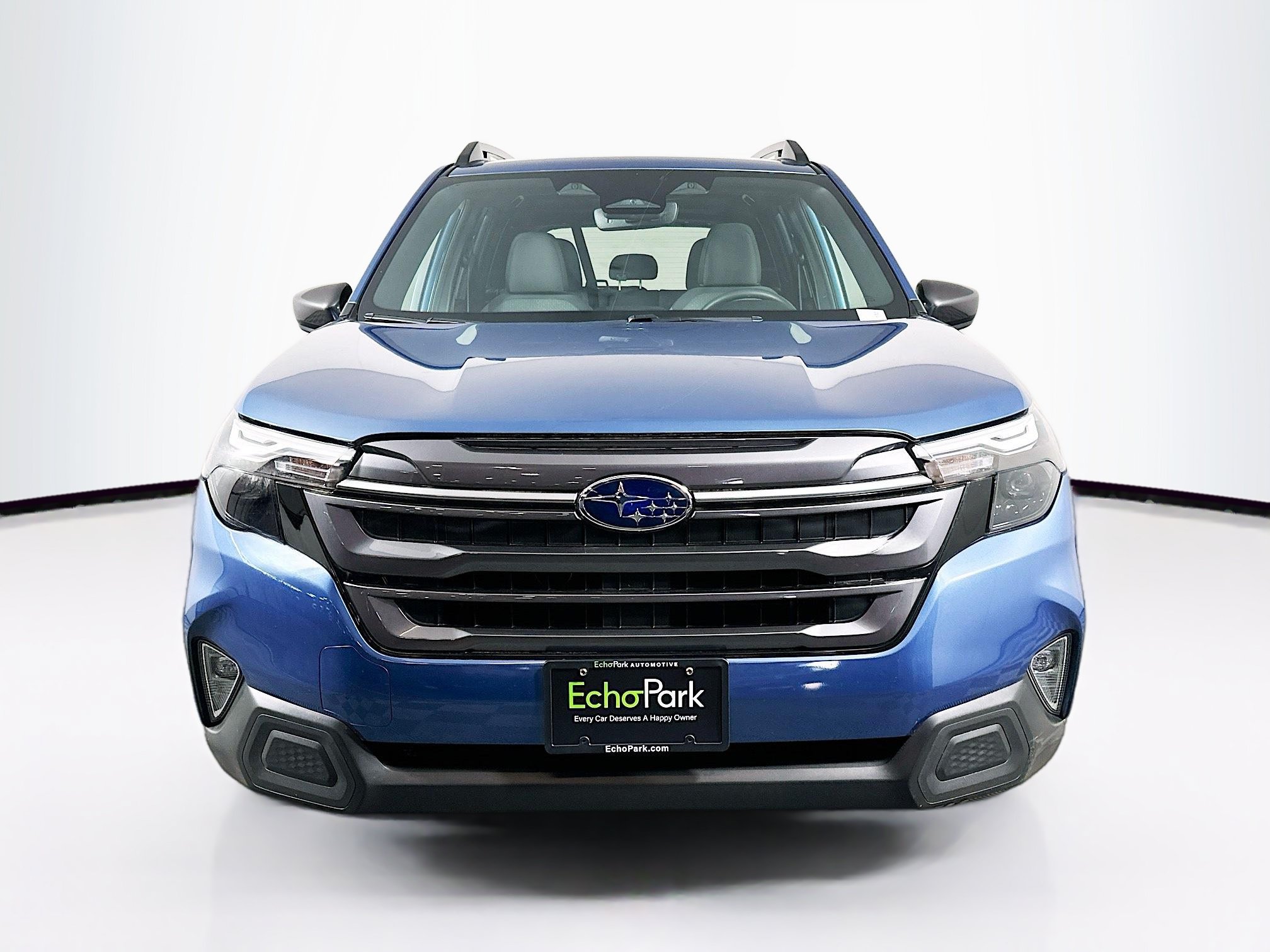 Used 2025 Subaru Forester Premium AWD/4WD image 2