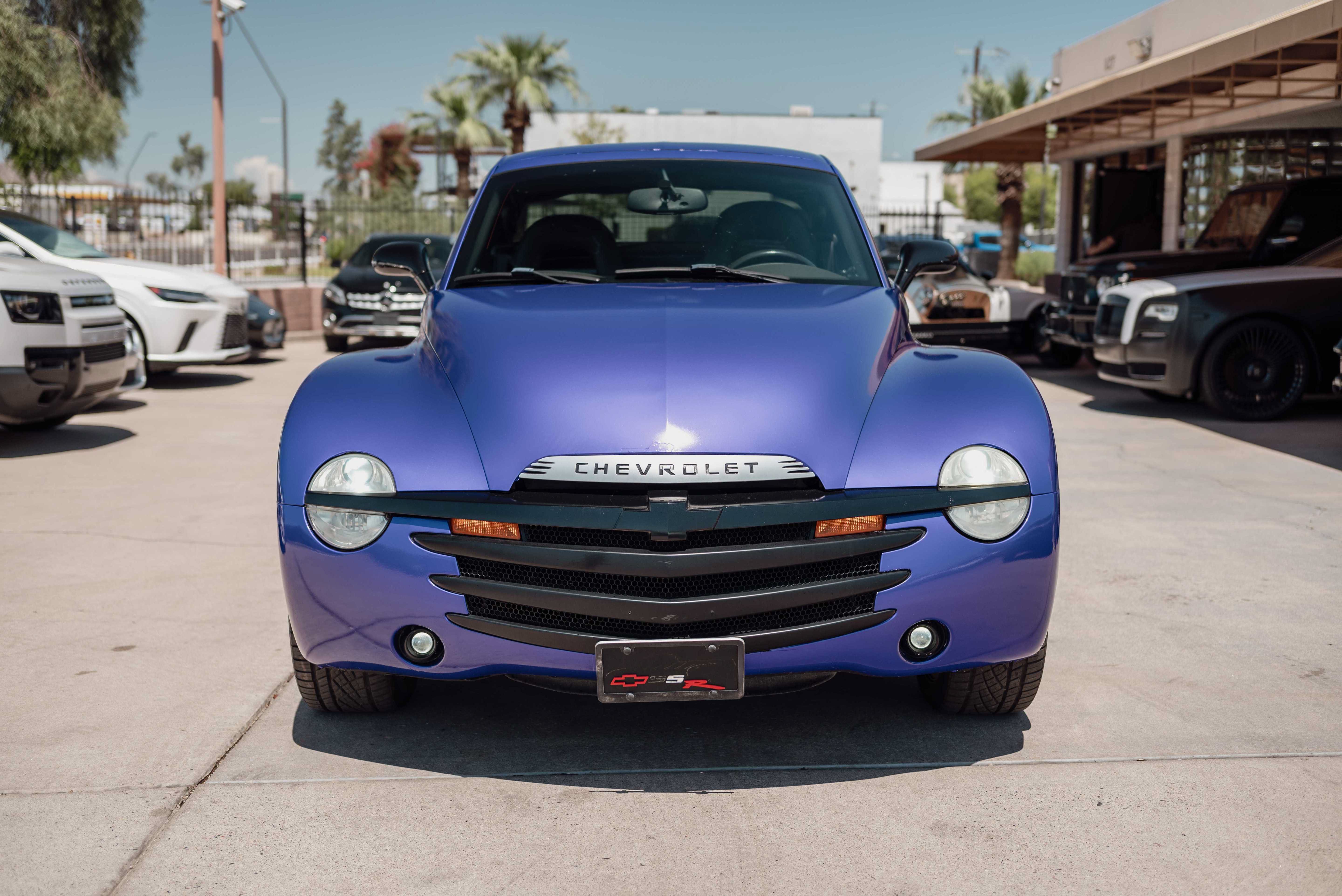 Used 2003 Chevrolet SSR w/ Preferred Equipment Group RWD image 2