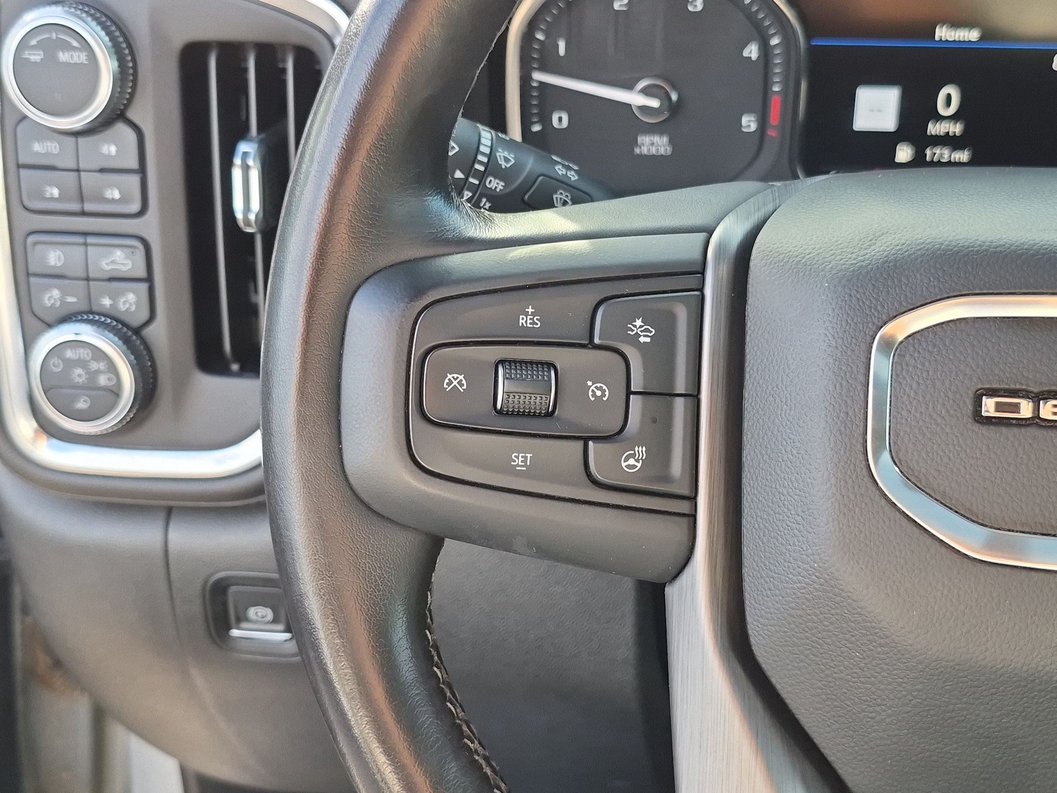 Used 2021 GMC Sierra 2500 Denali w/ Denali Ultimate Package AWD/4WD image 18