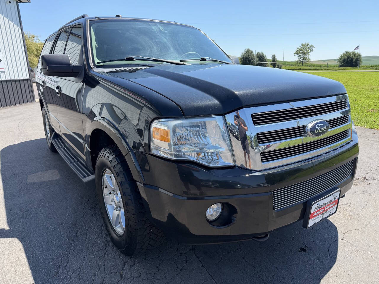 Used 2010 Ford Expedition XLT AWD/4WD image 8