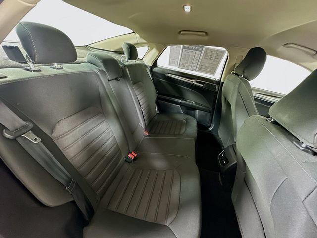 Used 2020 Ford Fusion SE FWD image 30
