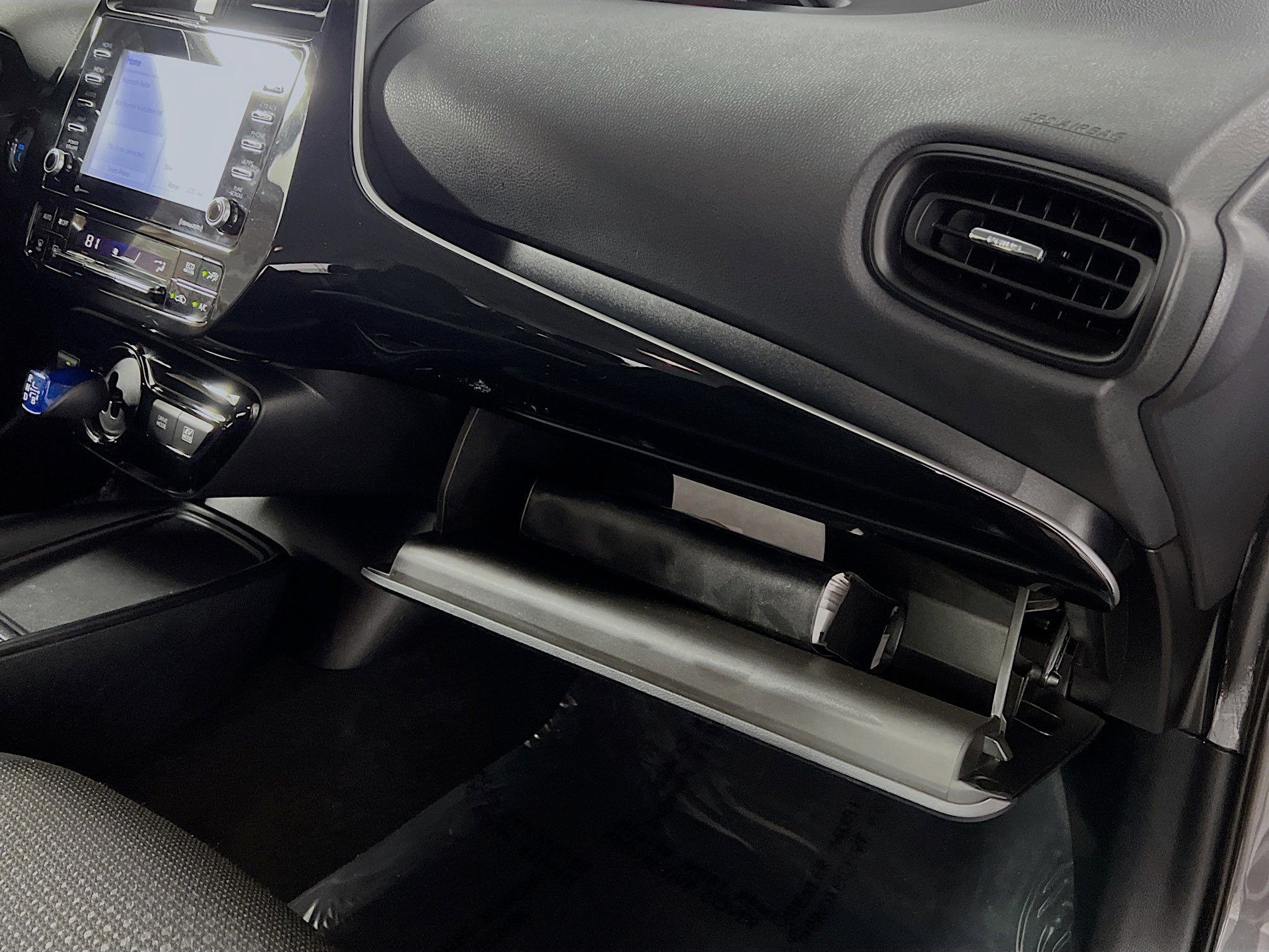 Used 2022 Toyota Prius LE image 34