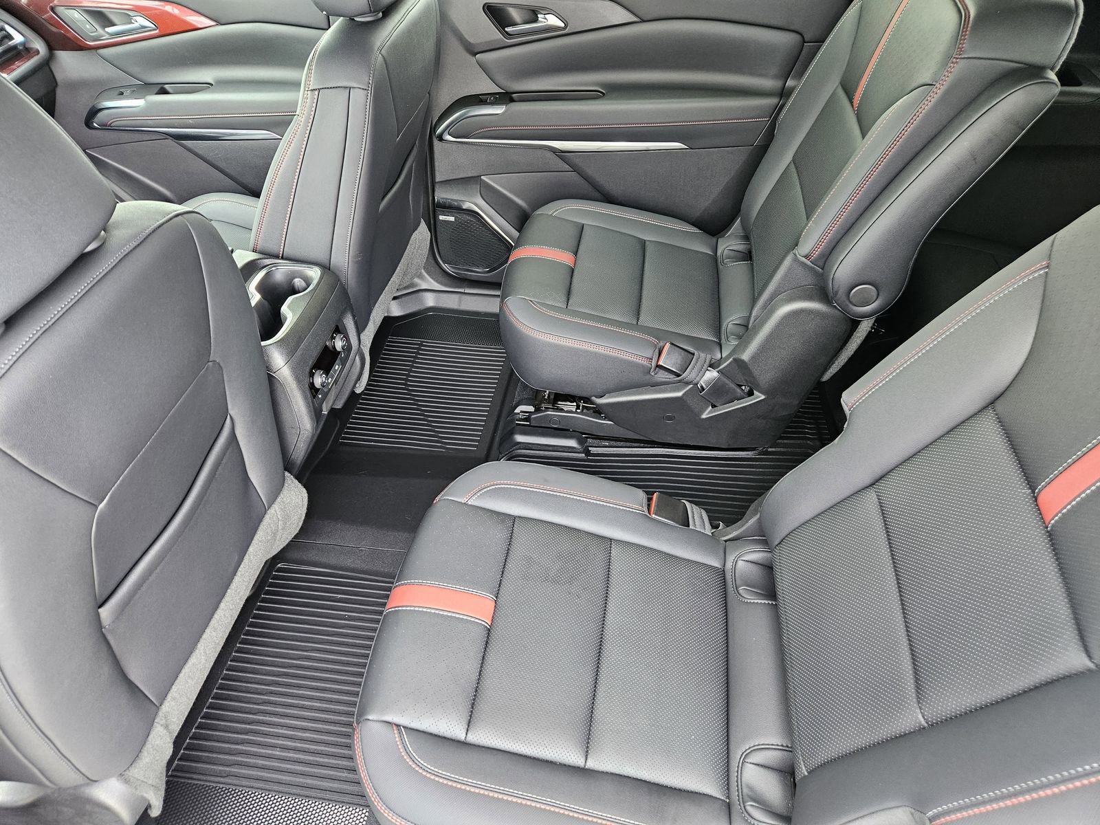 Certified 2024 Chevrolet Traverse RS w/ LPO, Floor Liner Package image 32