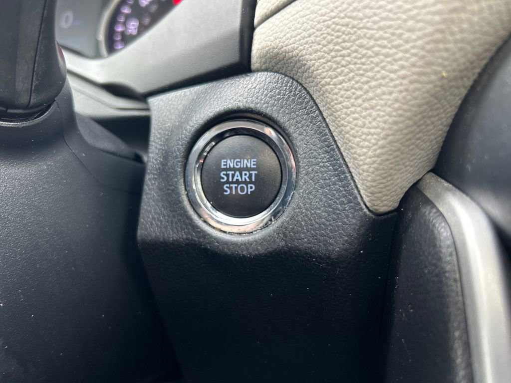 Certified 2020 Toyota RAV4 XLE w/ Convenience Package image 25