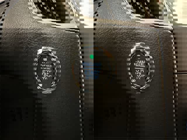 Used 2018 Ford Edge SEL image 10