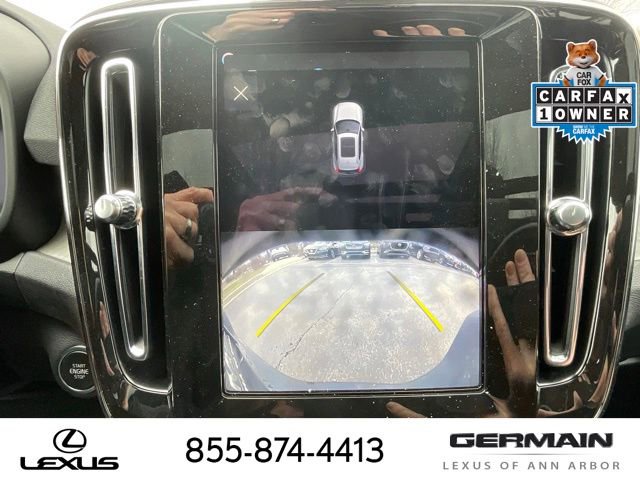 Used 2025 Volvo XC40 B5 Core image 19