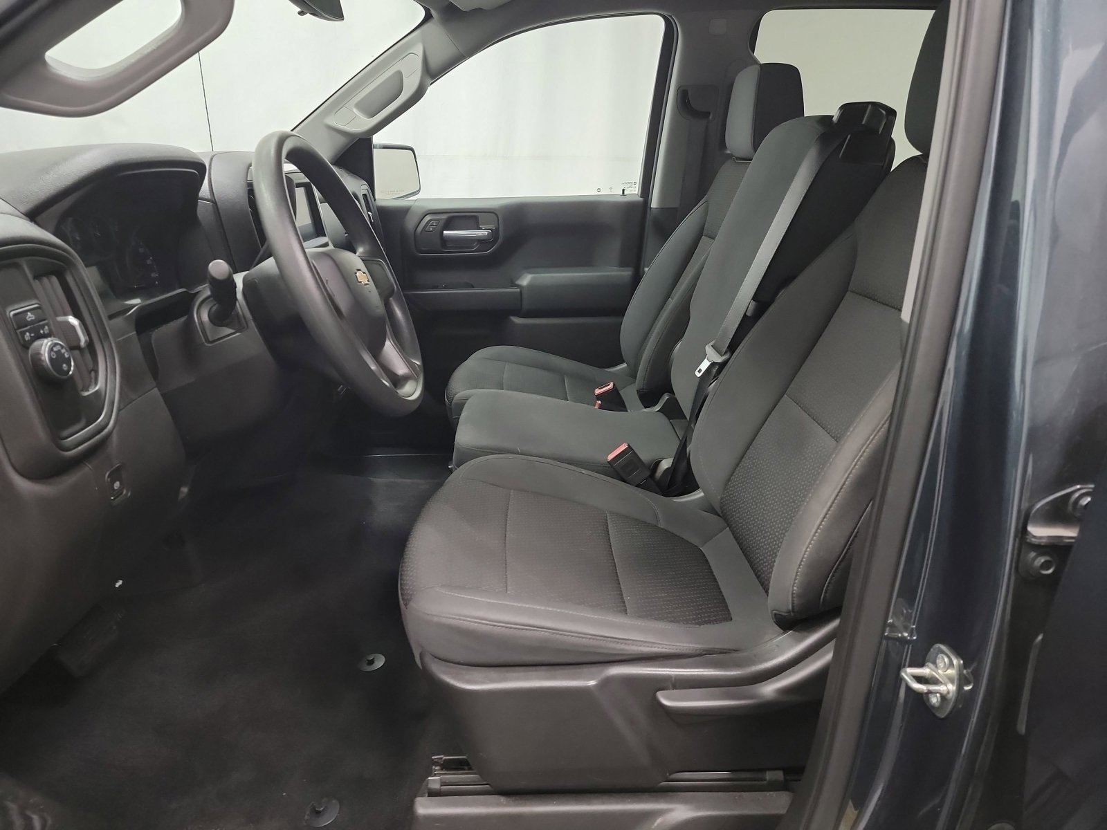Used 2020 Chevrolet Silverado 1500 Custom w/ Custom Value Package image 12