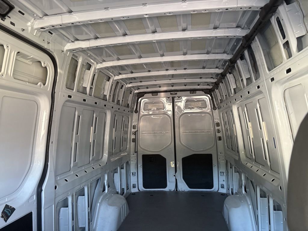 Used 2025 Mercedes-Benz Sprinter 2500 image 39