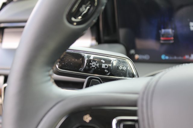 New 2026 Lincoln Aviator AWD image 18