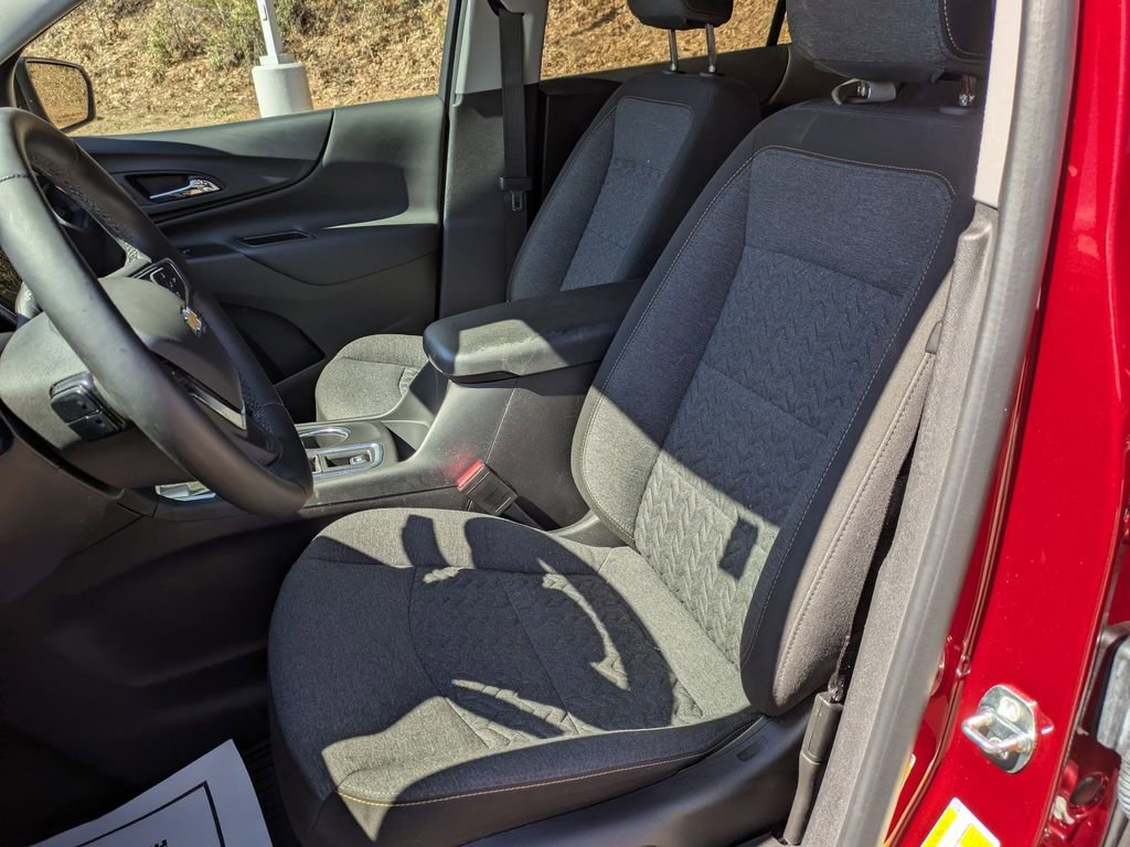 Used 2023 Chevrolet Equinox LT image 12