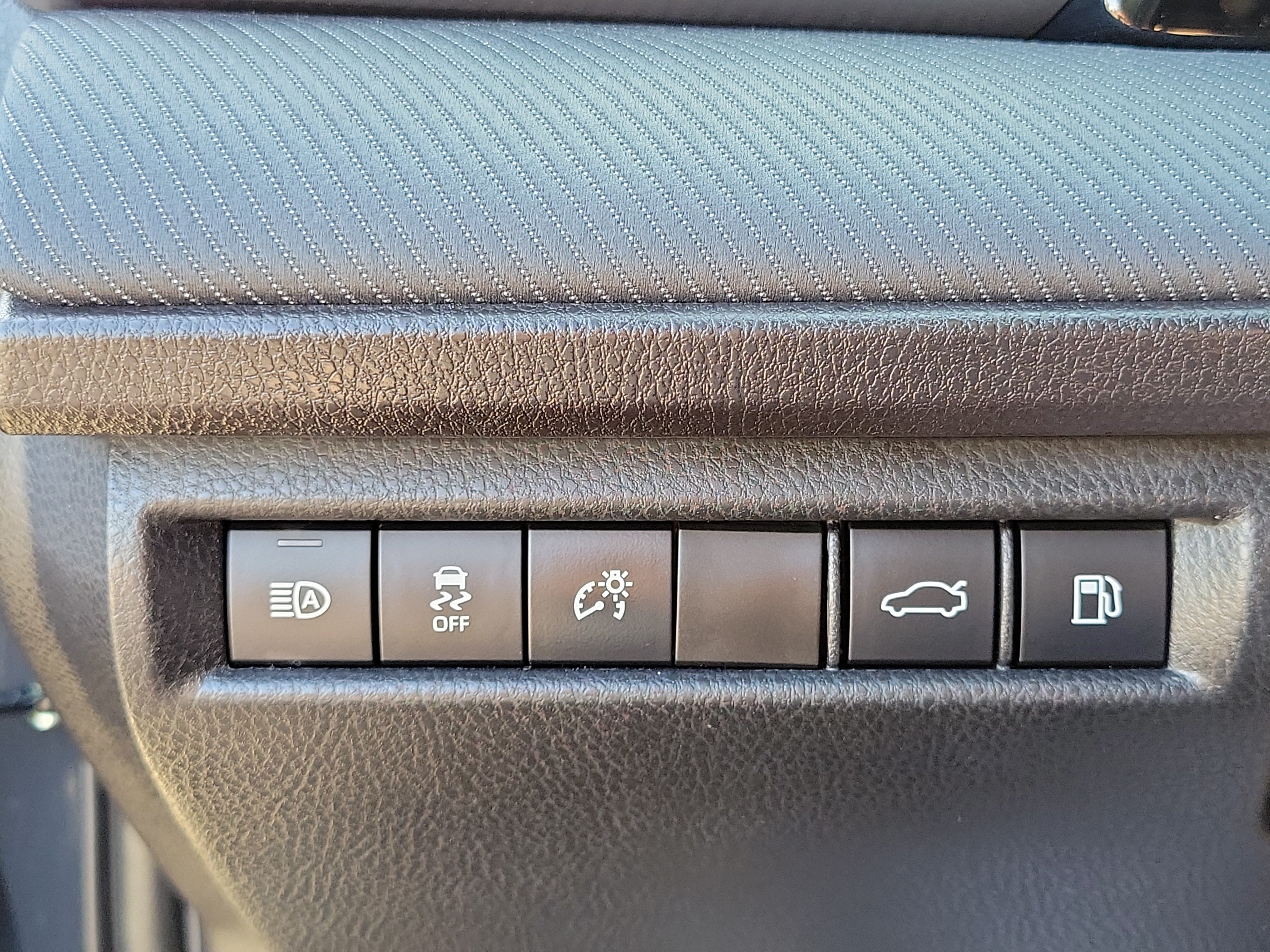 Used 2026 Toyota Camry SE FWD image 13