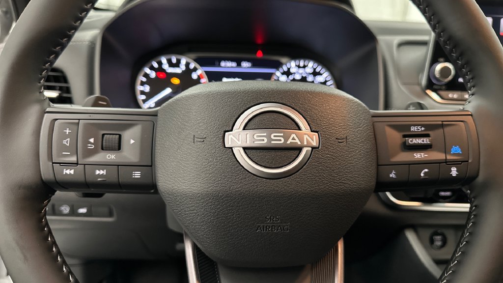 Certified 2025 Nissan Rogue SV w/ SV Premium Package AWD/4WD image 17