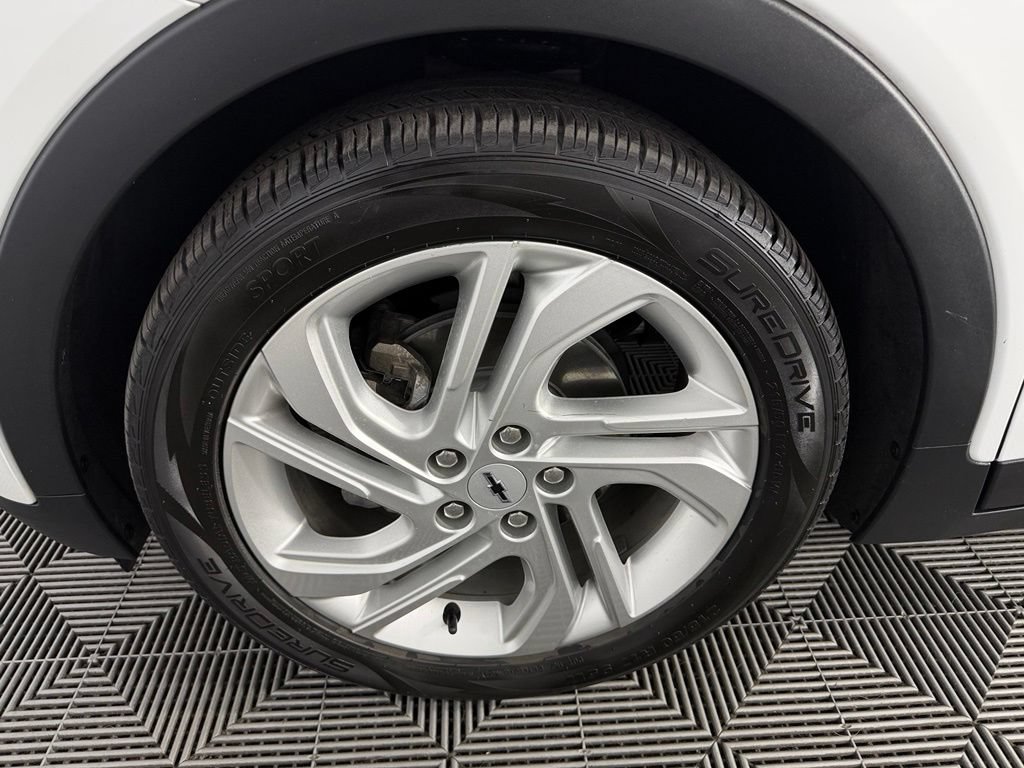 Used 2023 Chevrolet Bolt LT w/ Driver Confidence Package FWD image 11