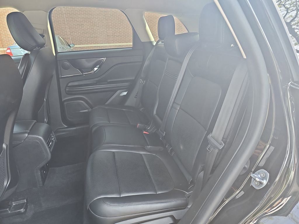 Used 2023 Lincoln Corsair Reserve image 14