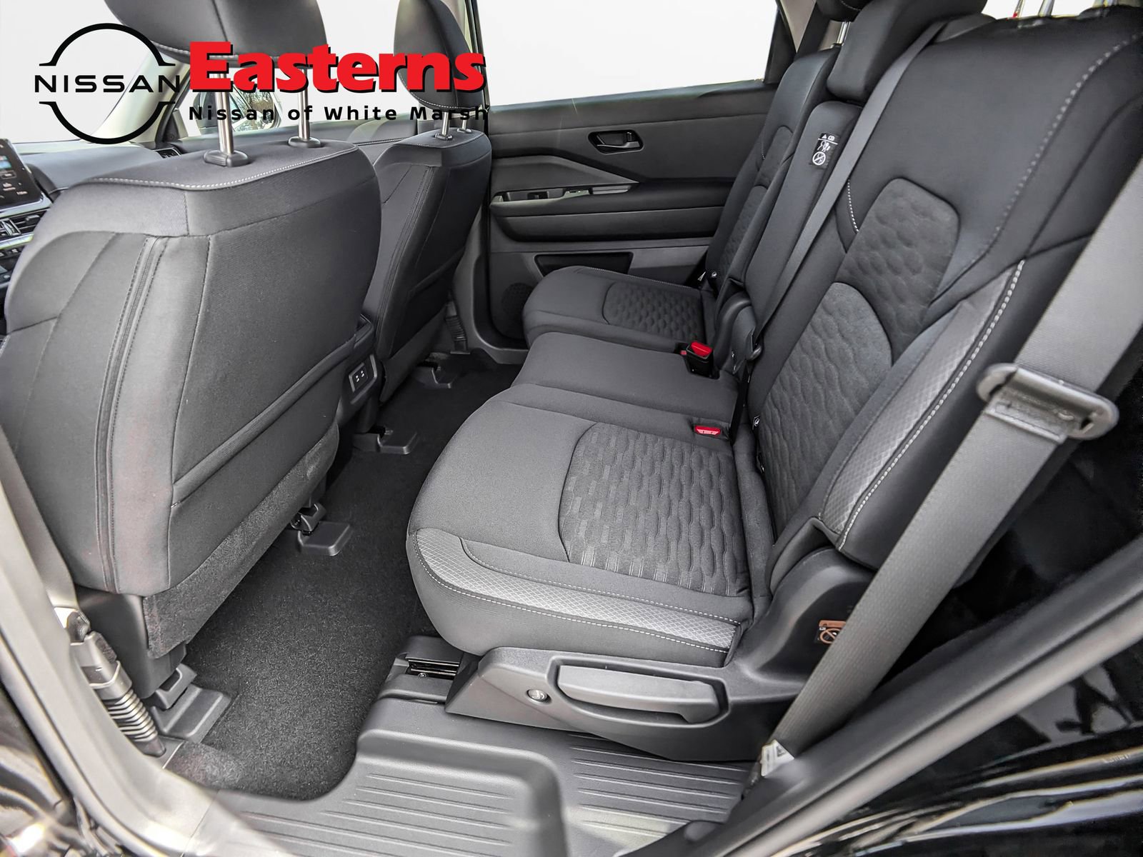 New 2026 Nissan Pathfinder SV image 21