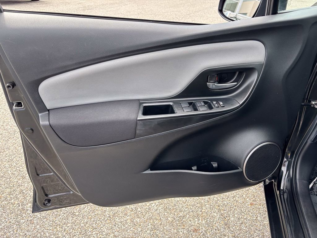 Used 2015 Toyota Yaris LE image 12