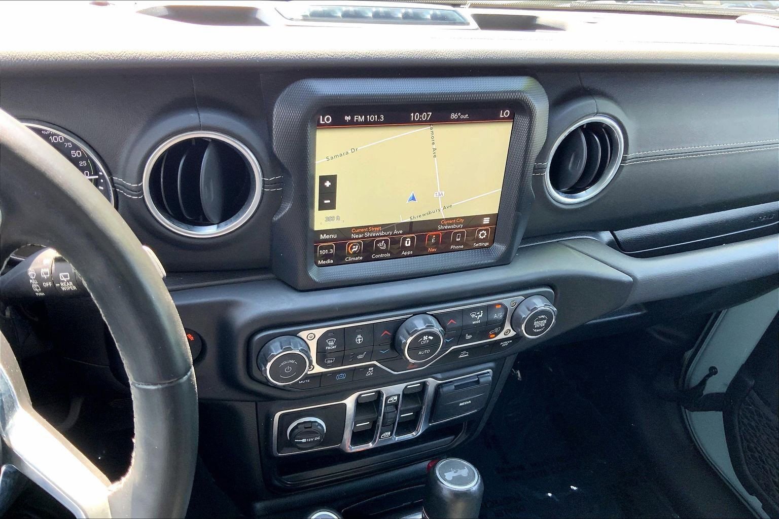 Used 2023 Jeep Wrangler Unlimited Sahara w/ Cold Weather Group AWD/4WD image 5