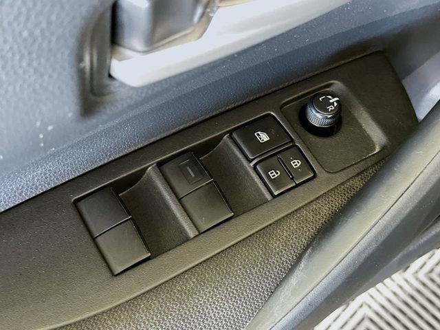 Used 2020 Toyota Corolla LE image 19