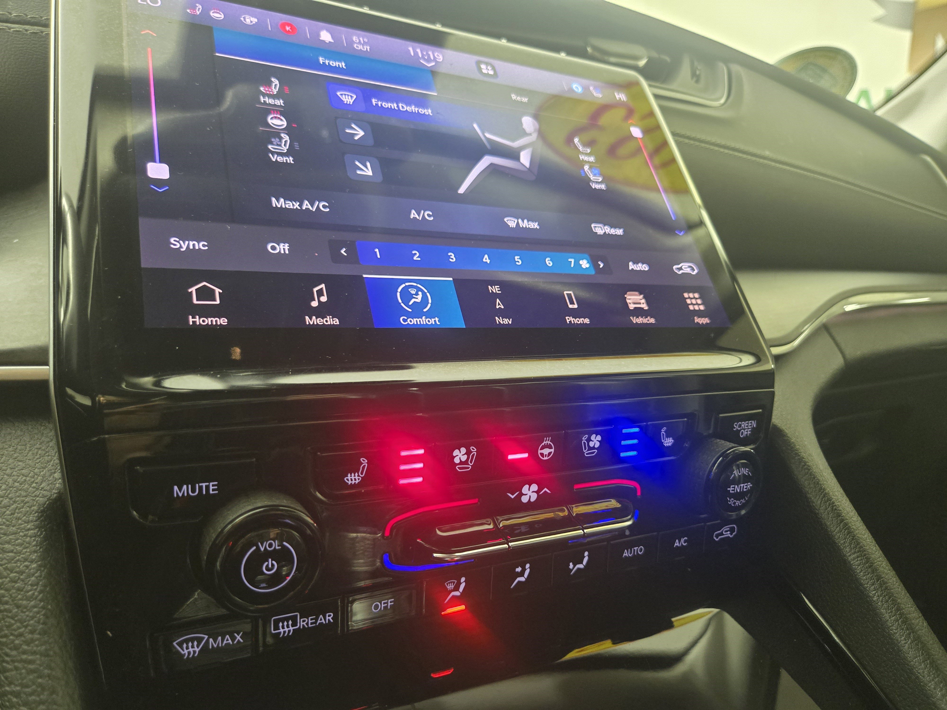 Certified 2023 Jeep Grand Cherokee L Limited w/ Luxury Tech Group II image 27