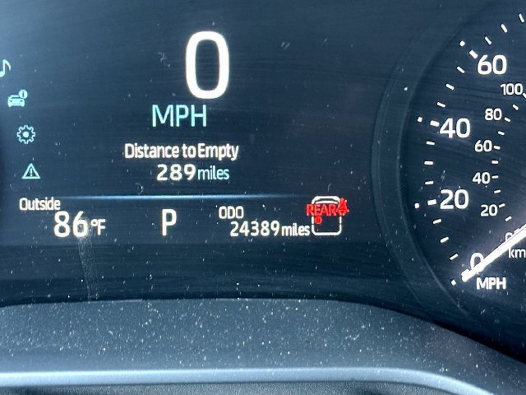 Used 2025 Toyota Sienna XLE FWD image 26