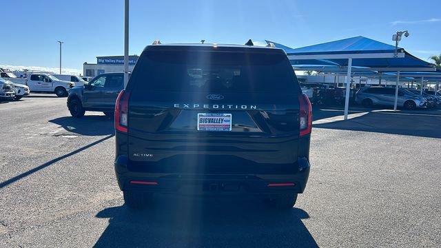 Certified 2025 Ford Expedition Active image 4