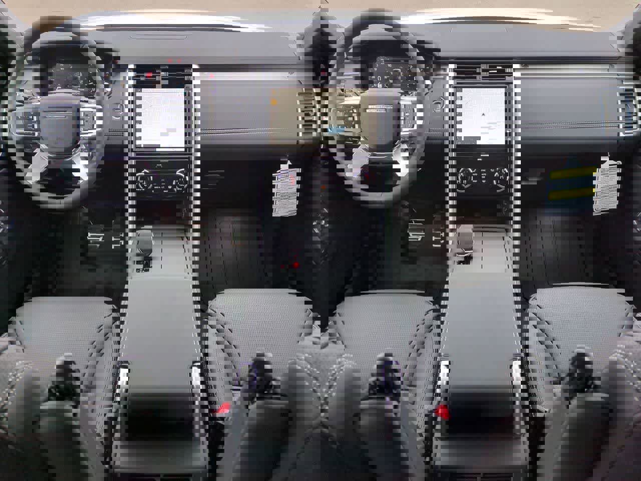 New 2026 Land Rover Discovery Limited Edition image 15