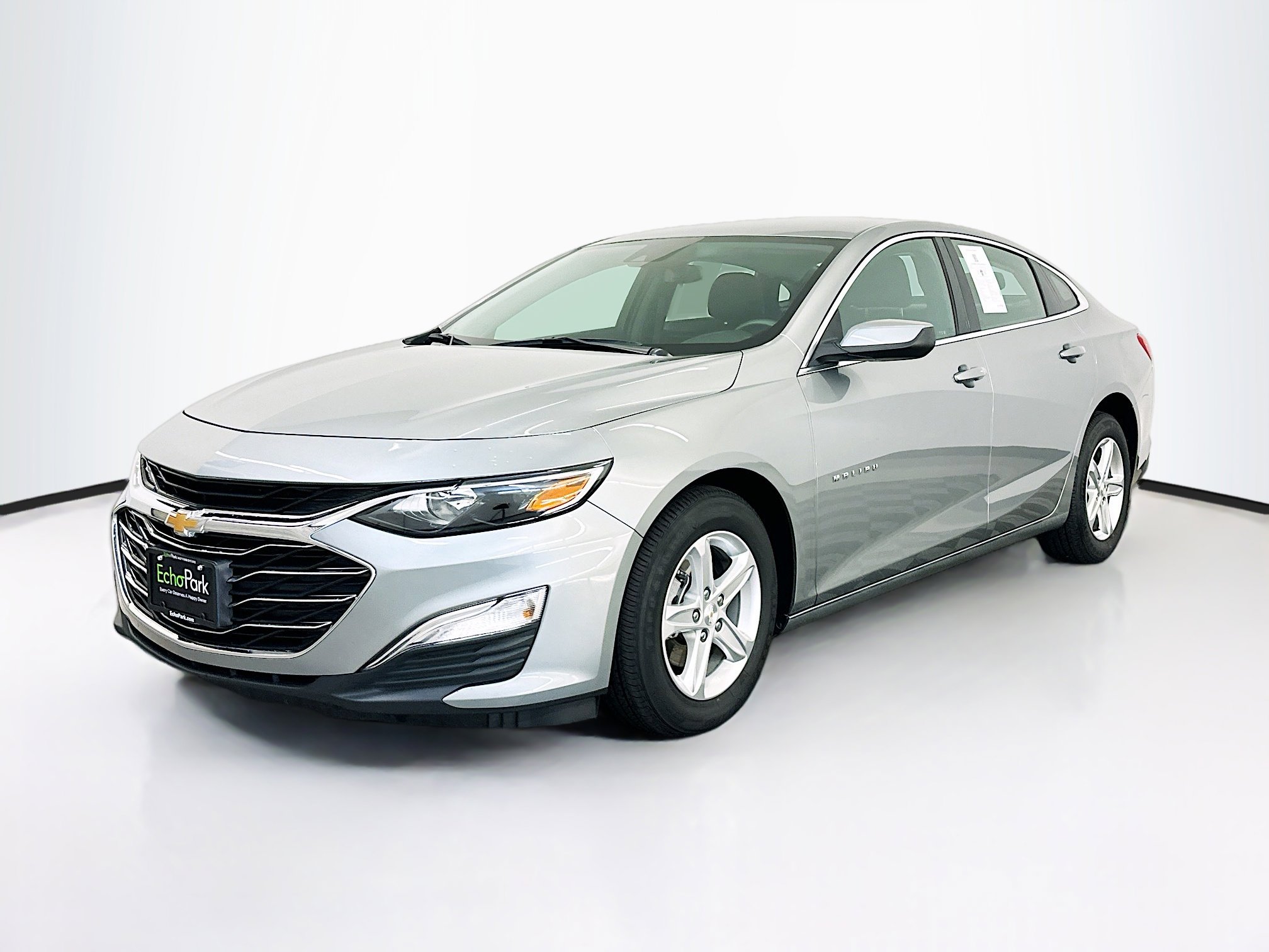 Used 2024 Chevrolet Malibu LS image 3
