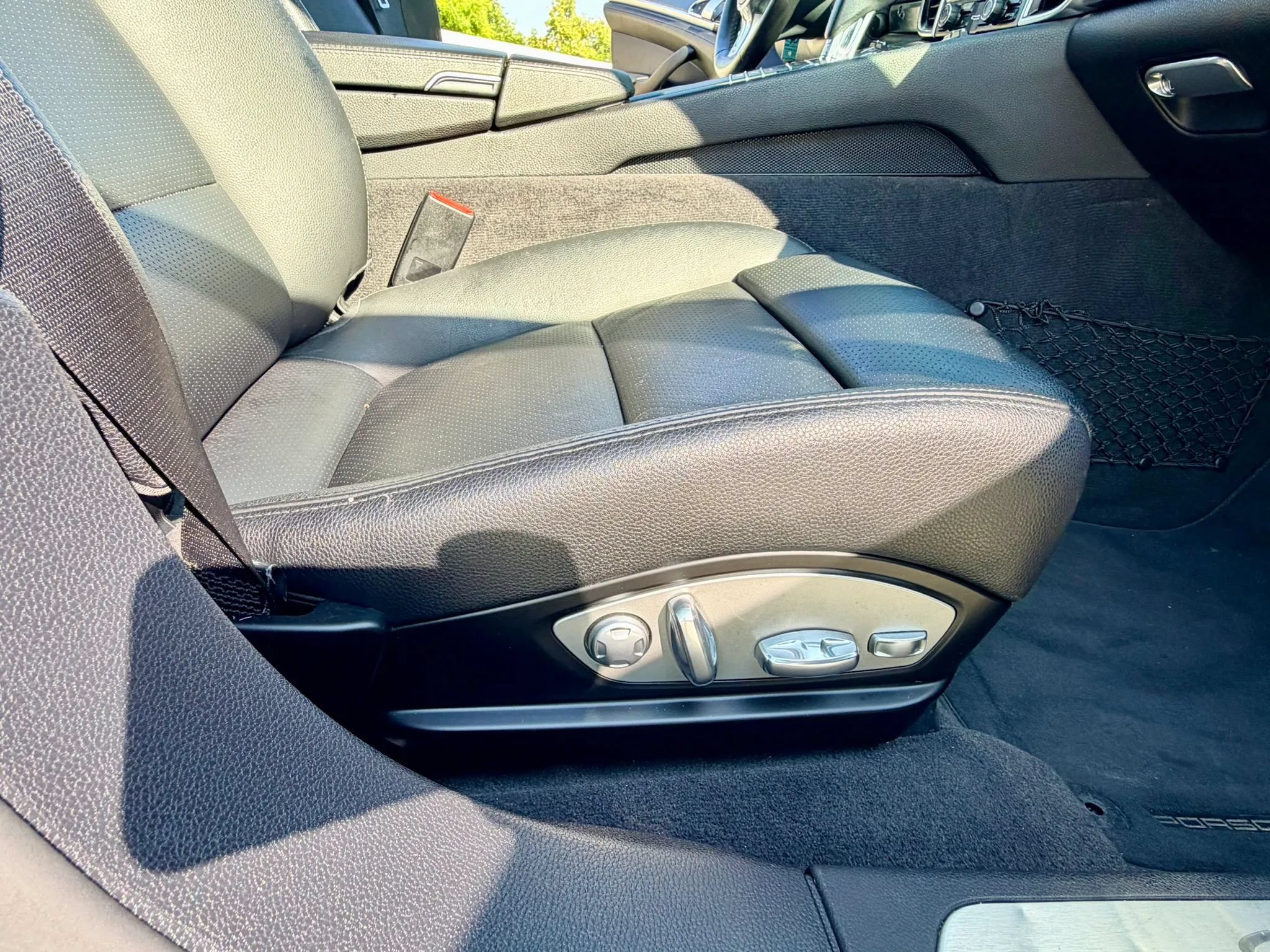 Used 2016 Porsche Panamera Edition RWD image 71