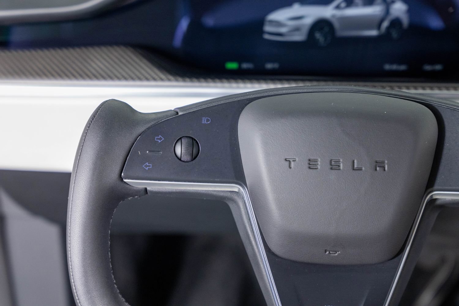 Used 2022 Tesla Model X Plaid image 35