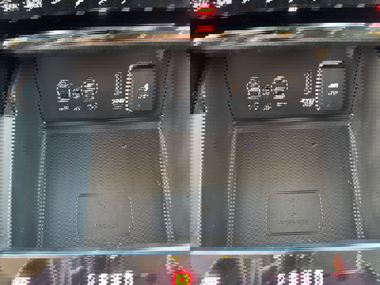 Used 2022 Jeep Grand Cherokee Limited w/ Luxury Tech Group II image 19