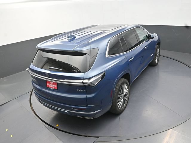 Used 2025 Buick Enclave Avenir AWD/4WD image 30