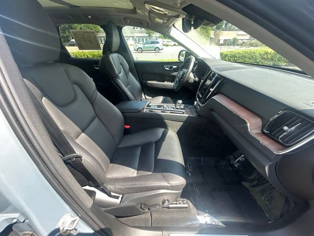Certified 2024 Volvo XC60 B5 Plus w/ Protection Package Premier AWD/4WD image 14