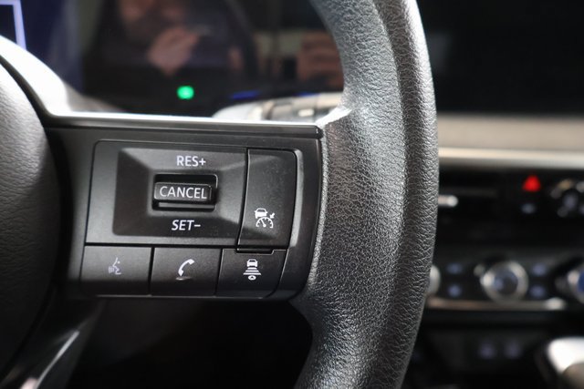 Used 2025 Nissan Kicks SV FWD image 17