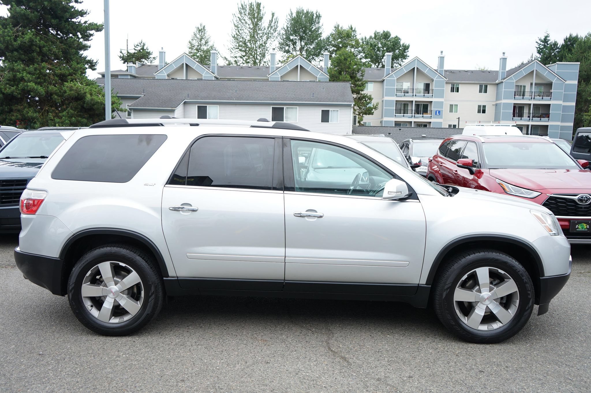 Used 2011 GMC Acadia SLT AWD/4WD image 6