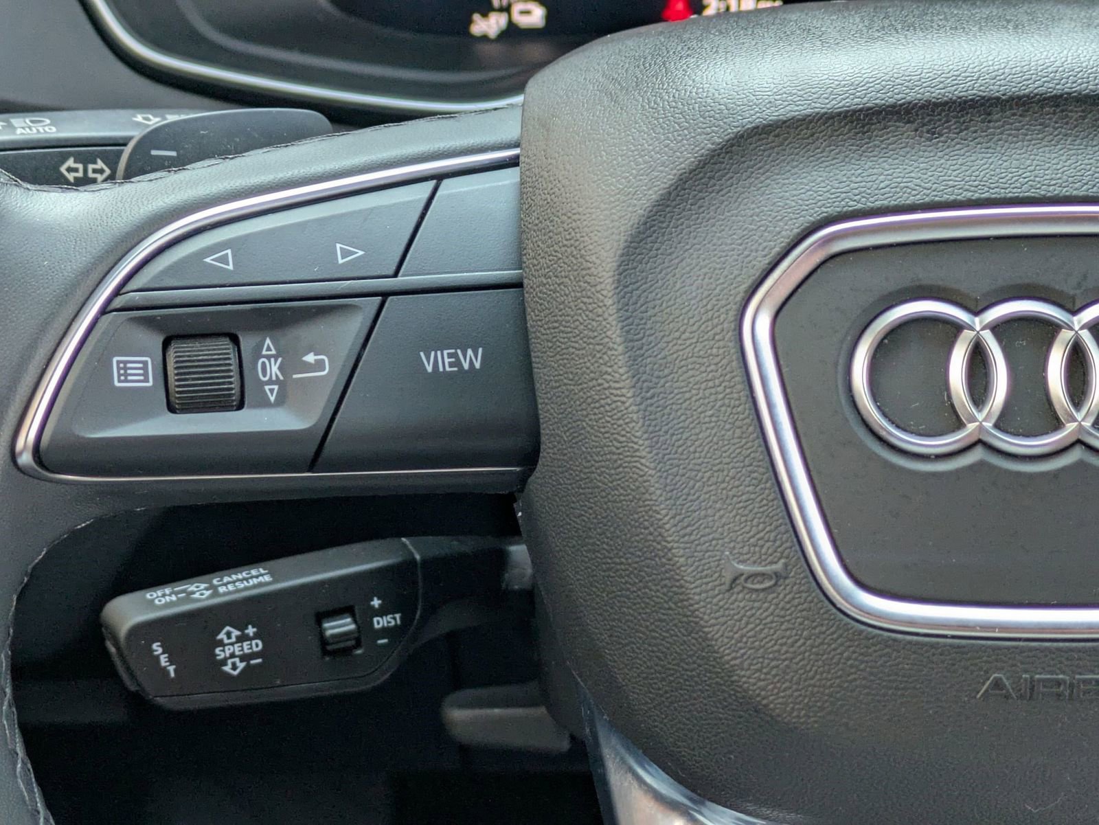 Used 2023 Audi Q5 e Premium w/ Convenience Package image 10