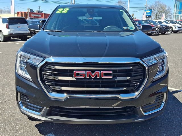 Certified 2022 GMC Terrain SLE image 2