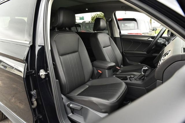 Certified 2023 Volkswagen Tiguan SE w/ Panoramic Sunroof Package image 20