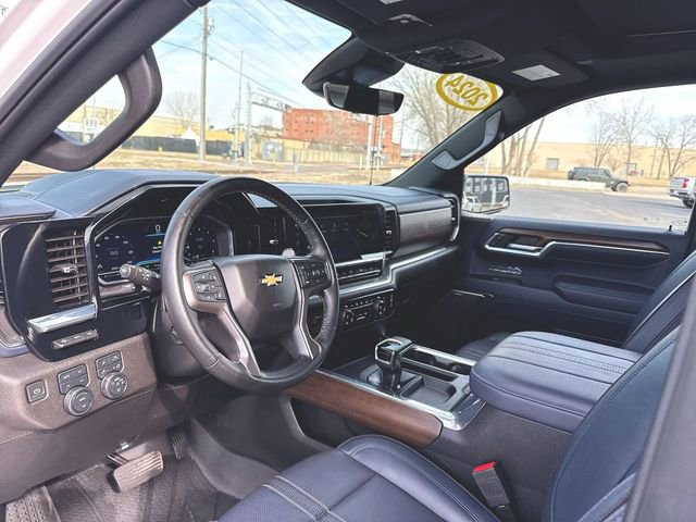 Used 2024 Chevrolet Silverado 1500 High Country w/ High Country Premium Package AWD/4WD image 10