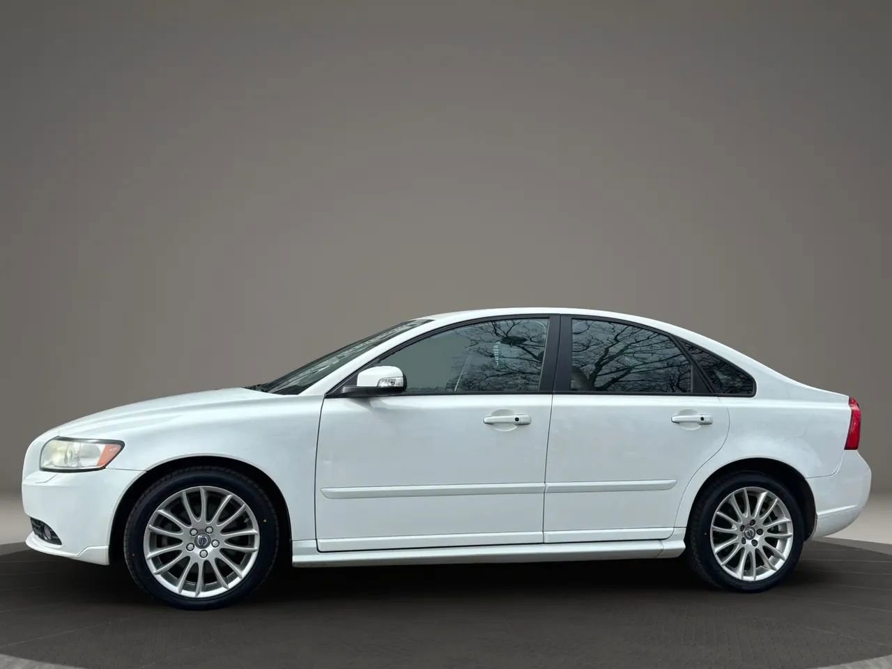 Used 2010 Volvo S40 2.4i image 11