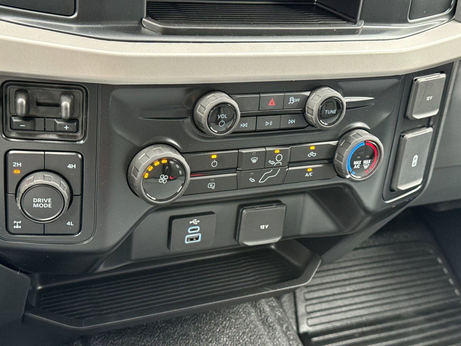 New 2026 Ford F250 XL w/ XL Off-Road Package image 20