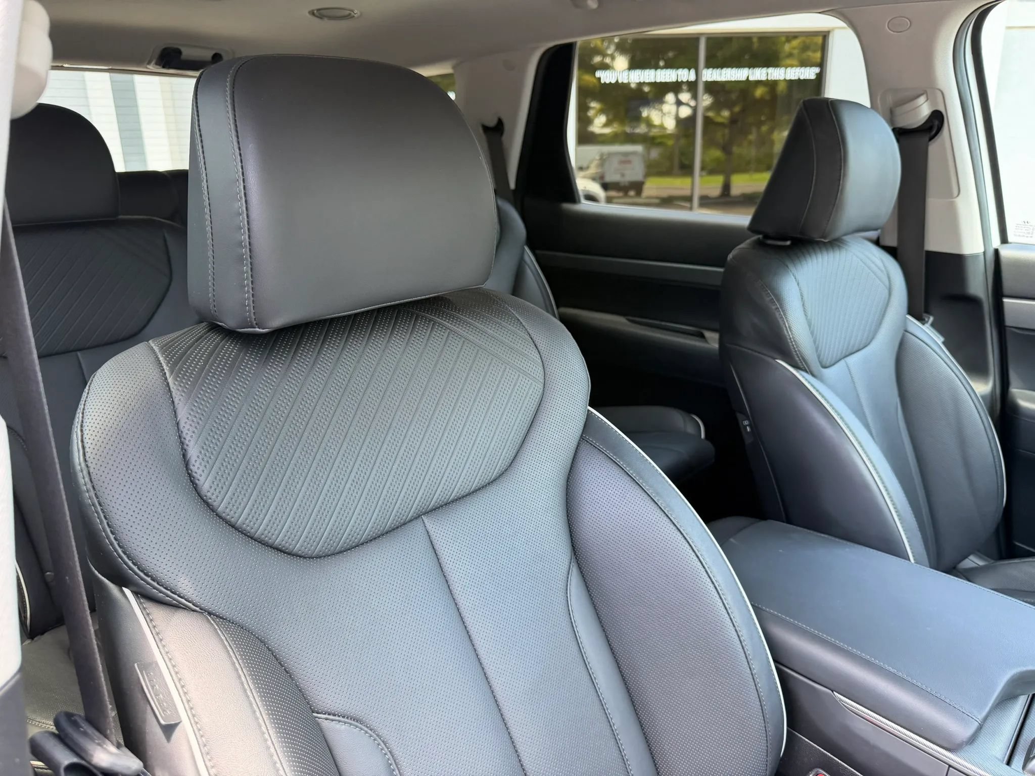 Used 2025 Hyundai Palisade SEL FWD image 31