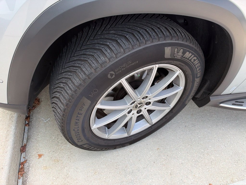 Used 2024 Mercedes-Benz GLE 350 4MATIC image 2