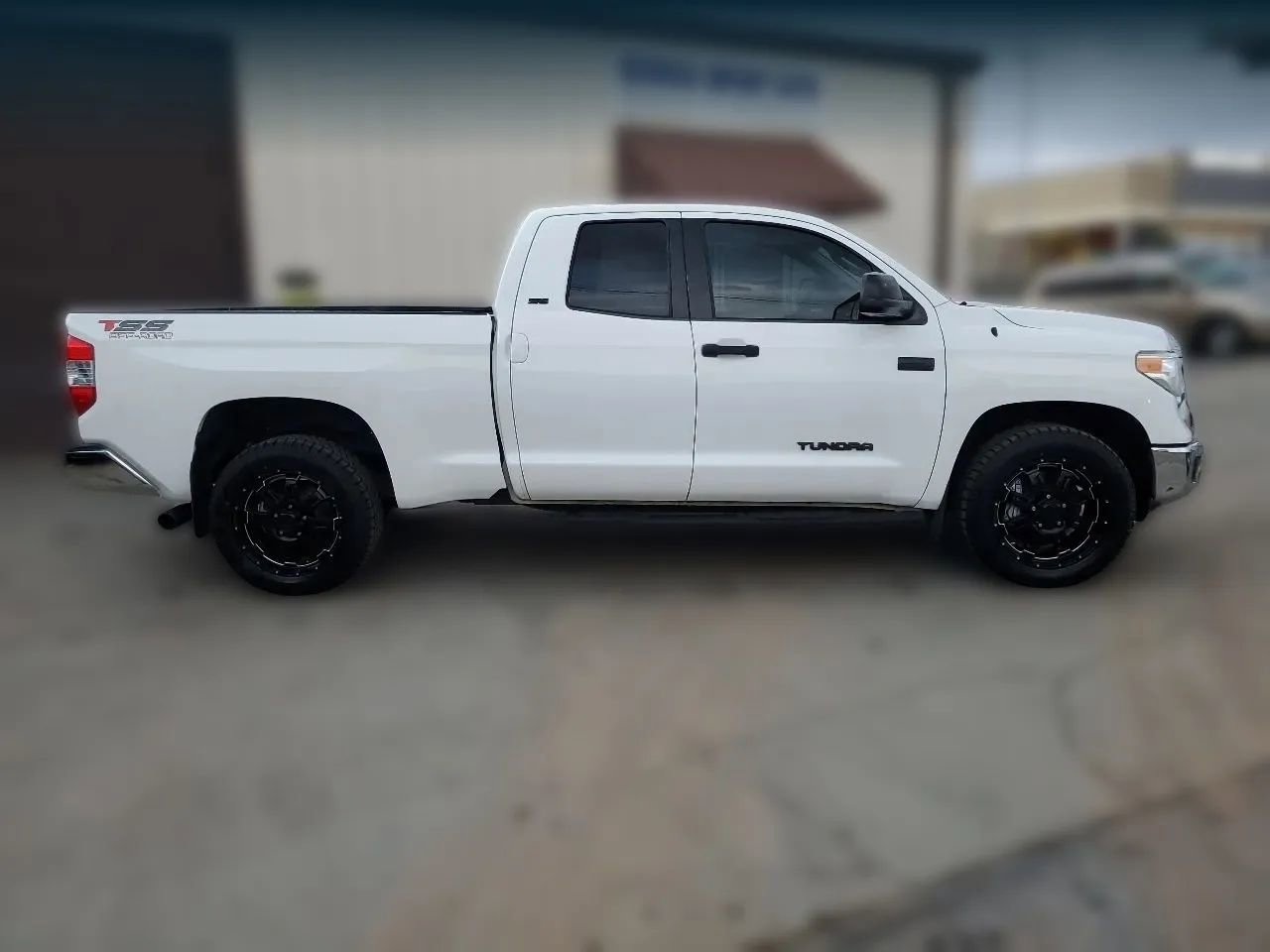 Used 2016 Toyota Tundra SR5 RWD image 15