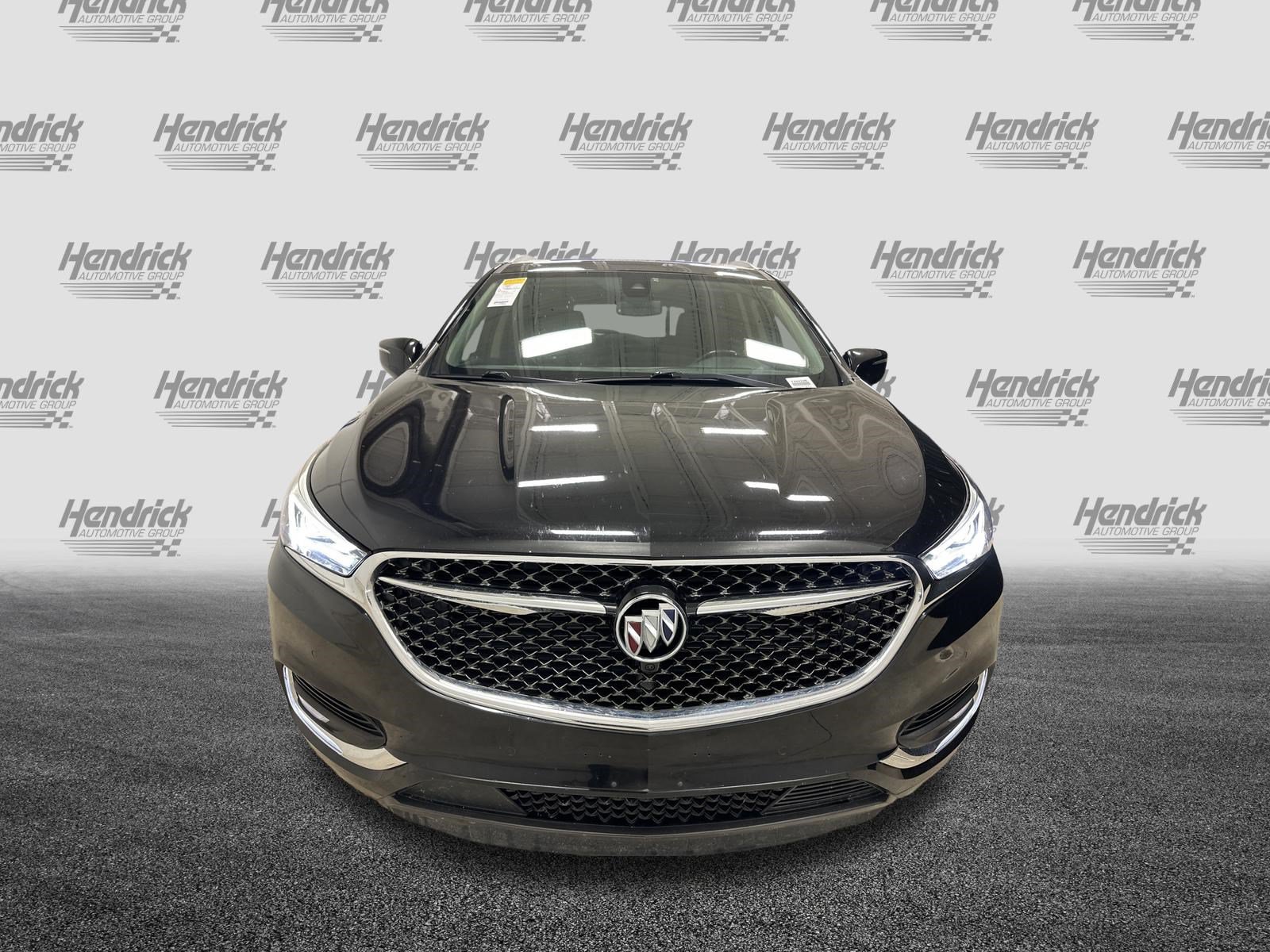 Used 2019 Buick Enclave Avenir w/ Avenir Technology Package AWD/4WD image 3