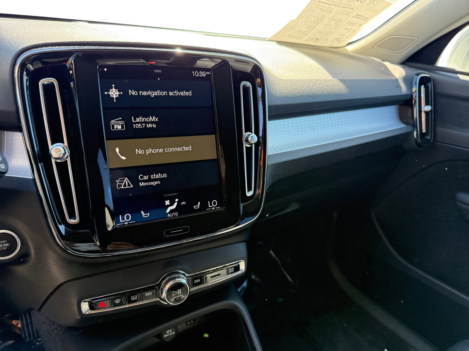 Used 2019 Volvo XC40 T5 Momentum image 12