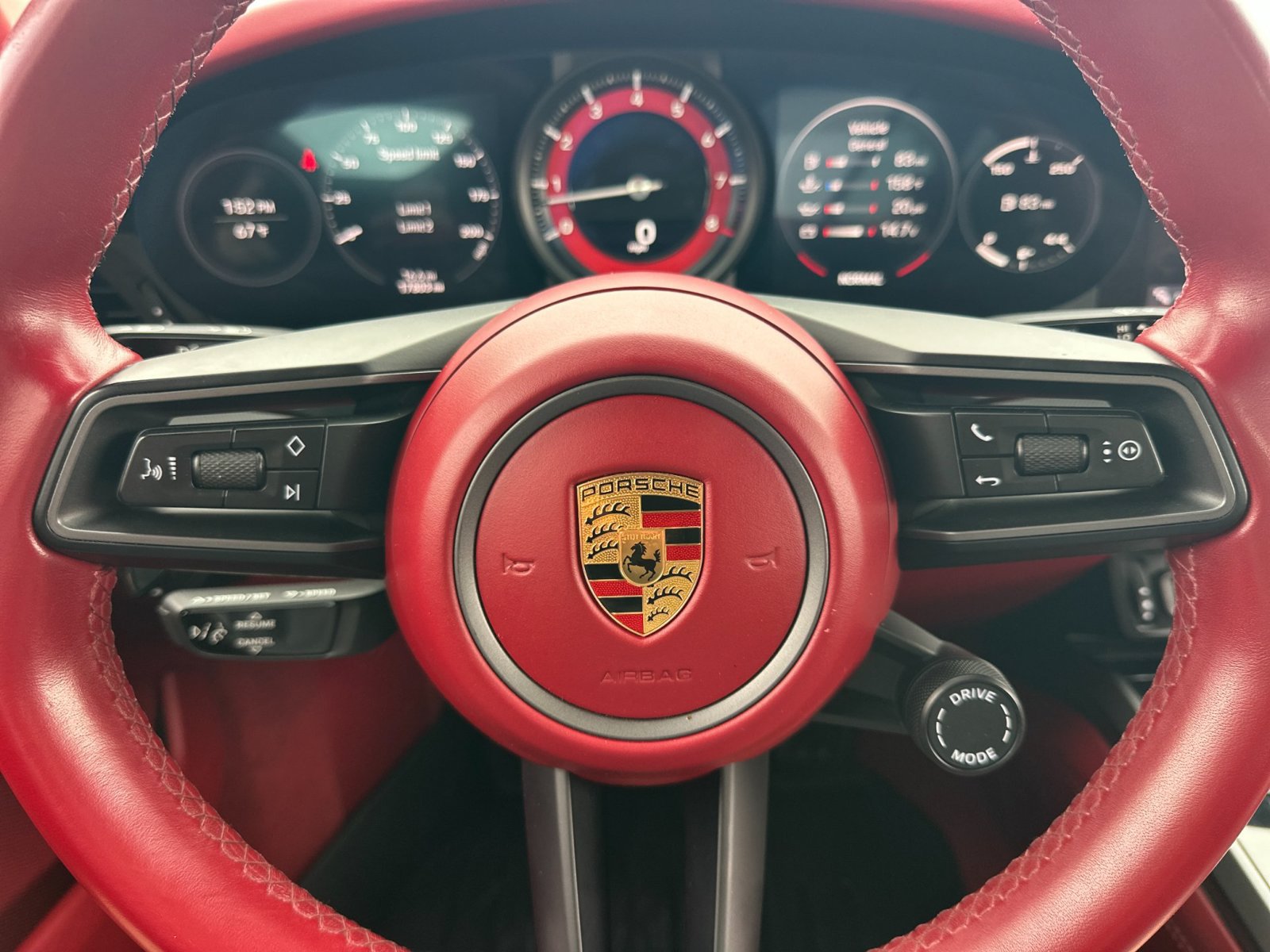 Certified 2021 Porsche 911 Carrera 4S AWD/4WD image 17
